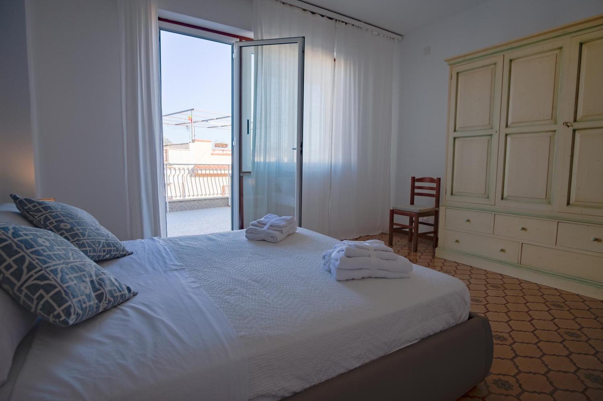 Sunsea House *